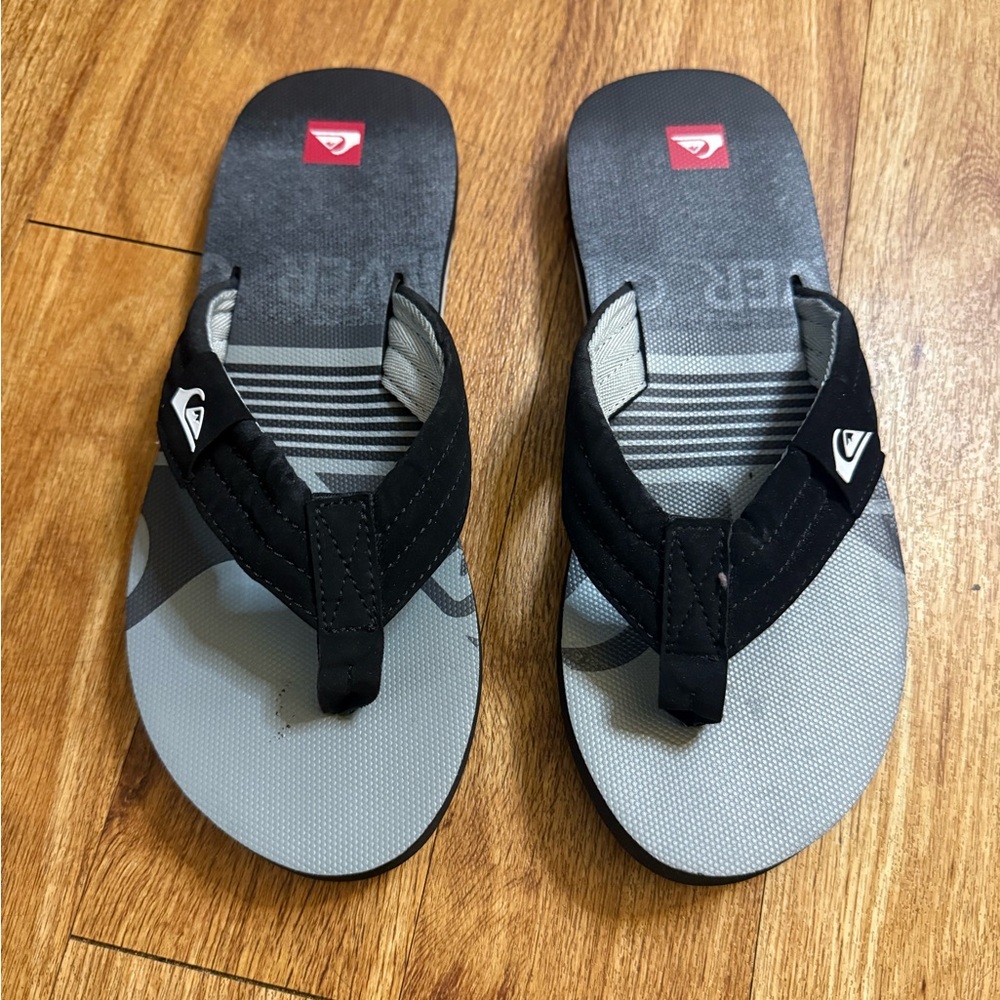 Quiksilver Black and Gray Sandals